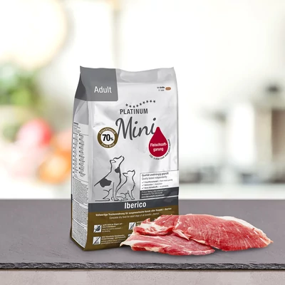Adult Iberico + Greens MINI / Ibériai sertés + Zöldség felnőtt kutyatáp 900 g